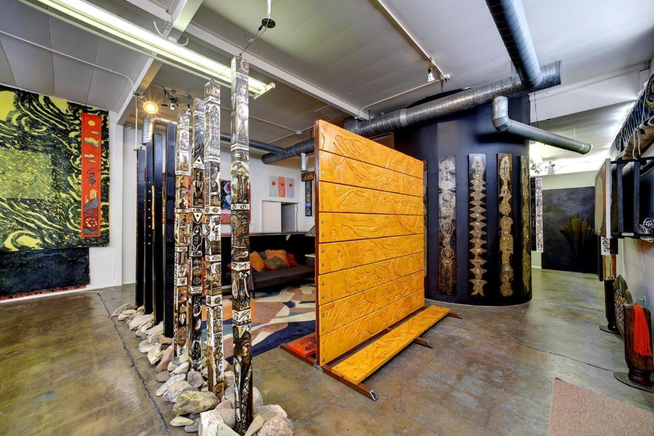 Space Castle: A 1950S Gas Station Transformed Into An Art Themed Wonderland Truth or Consequences Exterior photo